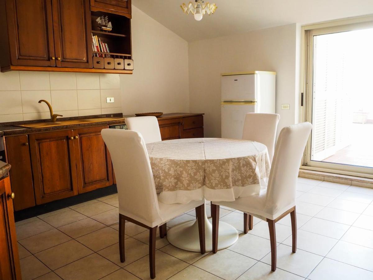Terrazza Cavour Apartment Bari Exterior foto