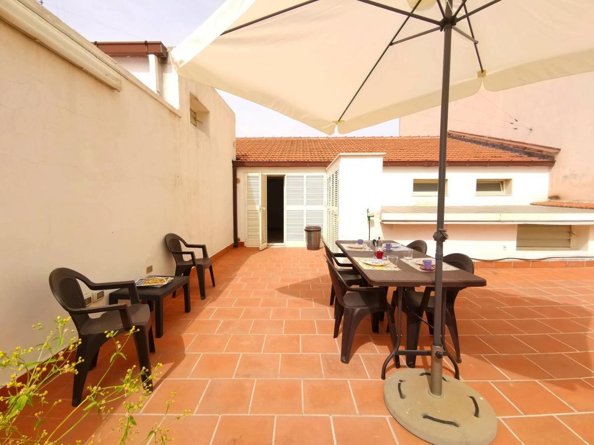 Terrazza Cavour Apartment Bari Exterior foto